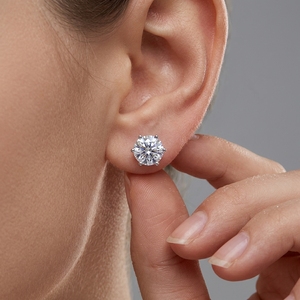 Boucles <span class=keywords><strong>d</strong></span>'oreilles clous pour femme en argent 925, style de luxe, moissanite VVS taille ronde 0,5 carat, <span class=keywords><strong>prix</strong></span> <span class=keywords><strong>d</strong></span>'<span class=keywords><strong>usine</strong></span>, <span class=keywords><strong>bijoux</strong></span> <span class=keywords><strong>fantaisie</strong></span> en promotion - Product Image 1