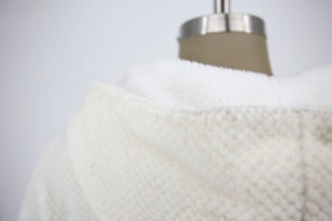 <span class=keywords><strong>Accappatoio</strong></span> in pile caldo da <span class=keywords><strong>donna</strong></span> <span class=keywords><strong>con</strong></span> <span class=keywords><strong>cappuccio</strong></span> in pile di poliestere 100% abito in pile di corallo <span class=keywords><strong>con</strong></span> <span class=keywords><strong>accappatoio</strong></span> da <span class=keywords><strong>donna</strong></span> Jacquard - Product Image 5