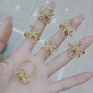 RM1659 Anillo Elegante con Lazo, Anillo de Oro de 18k con Nudo de Amor, Anillo de Promesa de Pureza para Mujer, Anillo Moderno y Minimalista con Lazo para Uso Diario - Product Image 2