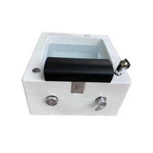 Bassin à pieds en acrylique dédié au spa, avec circulation d'eau pour massage des pieds. - Product Image 1