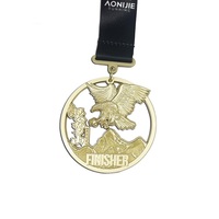 Trophée et médailles de marathon de football gravés, design de football, médaille de football