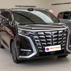Denza D9 EV, véhicule utilitaire familial électrique neuf, longue autonomie, 7 places, hybride rechargeable, en stock en Chine. - Product Image 3
