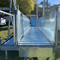 Rampe de chargement de bétail de moutons robuste de haute qualité de 3.5m facilement assemblée cadre en PVC réglable Nature pour les frontières de chantiers de bétail