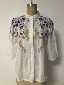 Chemisier élégant à manches régulières imprimé floral pour femme, respirant, boutonné, vente en gros 2026 - Product Image 5