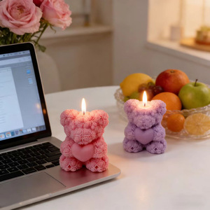 Bougie parfumée en cire de soja en forme d'ours en peluche avec cœur en relief 3D, motif floral, la meilleure bougie décorative pour la maison - Product Image 5