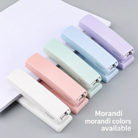 Agrafeuse manuelle en métal Morandi avec poignée ergonomique, capacité de 50 feuilles et agrafes de taille 24/6 pour le bureau et les étudiants