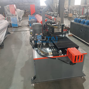 Machine de formage à rouleaux pour profil de coin en métal perforé Putai, forme en U, rail de porte coulissante - Product Image 6