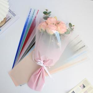 โรงงานขายส่งวัสดุห่อดอกไม้แบบไล่สี ถุงพลาสติกใส OPP  ขั้นต่ำ 50 ถุง - Product Image 3