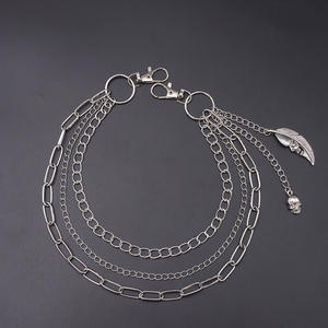 Cadena de pantalón de metal multicapa de moda con colgante de calavera y plumas, estilo punk, para uso casual - Product Image 3