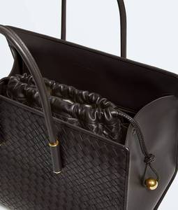 Bolso Tote con Cierre Bottega BV Barbara, Silueta Elegante, Hecho con Técnica Intrecciato en Piel Nappa Suave, Veneta - Product Image 4
