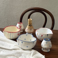 Nouveau design coréen créatif Lelyi, bol à matcha en céramique écologique fait main avec motif d'amour dessiné à la main, ensemble fouet à thé transfrontalier