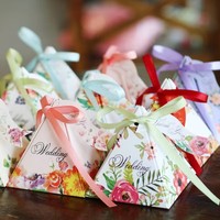 Boîte à bonbons triangulaire en forme de pyramide, boîtes cadeaux en papier pour mariage, sacs à chocolat, emballage cadeau pour mariage
