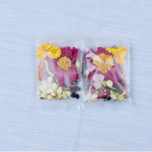 Tisane Bien-être Mélangée aux Fleurs de Rose, Hibiscus, Zeste de Mandarine Séché, Baies de Goji Noires, Chrysanthème et <span class=keywords><strong>Jasmin</strong></span>, en Sachets, 100g, Emballage Cadeau - Product Image 3