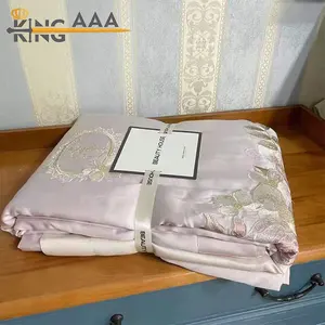 KingAAA柔らかく快適なベッドカバーセット日常生活のための100% ポリエステルモダン寝具セット