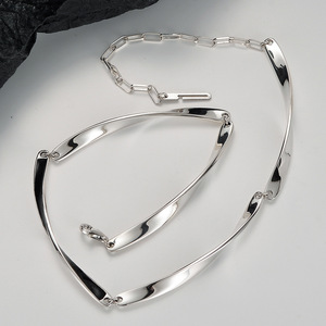 Chique Minimalistische S925 Sterling Zilveren Mobius Kraag Voor Vrouwen Ins Koele Stijl Geometrische Emaille Ketting - Product Image 1