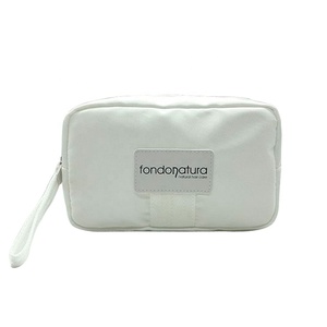 Producto riendly ecycled olyester osmetic ackaging AG akeup ortable oiletriy Ash Ouch o Ravel - Product Image 1