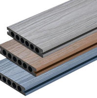 Dalles de terrasse en composite bois-plastique (WPC) à emboîtement, design moderne extérieur, imperméables, surface grain de bois, aspect teck