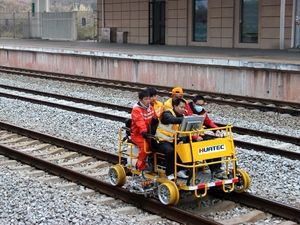 Détecteur de défauts ultrasonique à double rail de la marque Huatec, garantie 1 an, détecte les défauts internes des rails de 43 kg/m et 75 kg/m - Product Image 5
