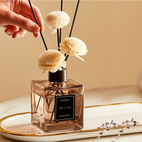 Ensemble diffuseur de roseaux en verre de luxe avec bâtonnets de rotin parfum de maison arôme huile essentielle marque privée pour les mariages