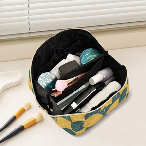 Sac de Maquillage Imperméable à Imprimé Feuilles, Trousse de Toilette Portable avec Fermeture Éclair Dorée pour Femmes, Vente en Gros - Product Image 5
