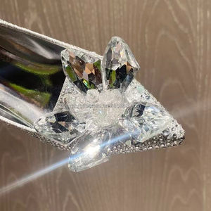 Zapatos de Tacón Alto JimmysChoos JC Crystal Slip-On para Novia, Estilo Princesa, con Pedrería, Súper Brillantes, Modernos, de Lujo y Alta Calidad - Product Image 2