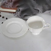 Ensemble tasse à café et soucoupe en porcelaine blanche de haute qualité pour la maison et les restaurants, capacité de 200 ml, durable et écologique