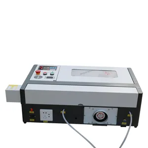 Mesin kerajinan Laser CO2 3020 daya tahan yang baik untuk ukiran kertas pemotong kayu akrilik pembuat cap mendukung Format DXF