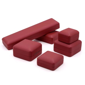 Red <b>Soft</b> Touching Leather Jewelry <b>Box</b> With Led <b>Light</b> Customer Logo Lighted Jewelry <b>Box</b> - Product Image 5