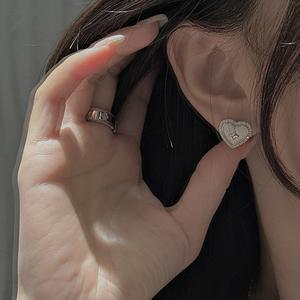 Pendientes de Plata de Ley S925 con Forma de Corazón Cepillado, Diseño Simple de Estrella Retro Vintage de Arte Francés - Product Image 3