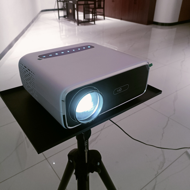 HTP Smart Android Mobile Phone LCD Video Outdoor Projector Full HD 1080P LED WiFi 4K Pocketable 600 Lumens Home Theater