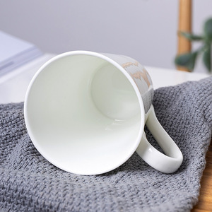 Mug à café en porcelaine fine blanche avec logo personnalisé 13oz pour cadeau d'entreprise, événement d'entreprise, promotion - Product Image 4