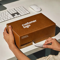 Boîtes d'expédition auto-adhésives en carton ondulé avec logo personnalisé, bande de déchirement, impression couleur et fermeture éclair pour vêtements