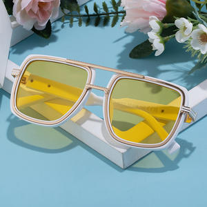 Nuevas gafas de sol con montura cuadrada grande para hombre, lentes de PC negras, protección UV400, montura de plástico y metal, gafas de sol de moda - Product Image 5