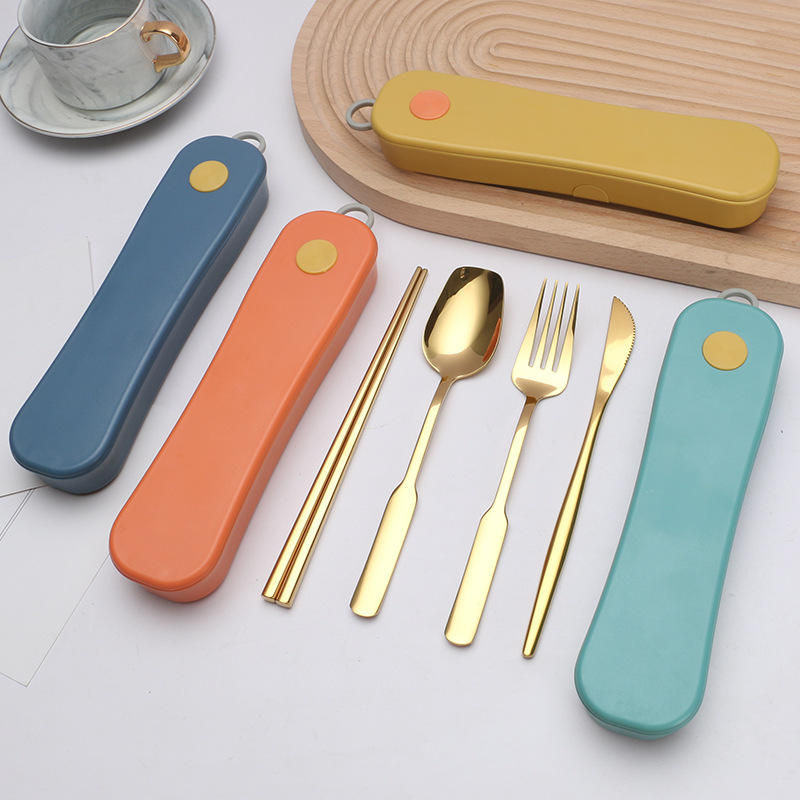 Cuillère, fourchette, baguette, couleur dorée