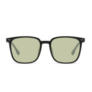 Gafas de sol unisex con protección UV400, lentes tipo 3, montura de plástico para estilo urbano y moda coreana - Product Image 1