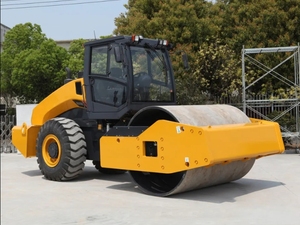 รถบดถนนแบบสั่นสะเทือนขนาด 20 ตัน รุ่นใหม่ล่าสุด 6120E CLG6120E รถบดถนนขนาดเล็ก กำลังลดราคา - Product Image 5