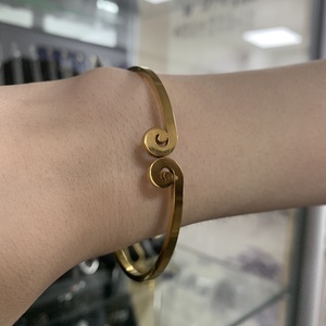 In acciaio inossidabile stringe corona incantesimo nero mito della scimmia Wukong gold <span class=keywords><strong>band</strong></span> stretta bracciale bracciale con forma in oro - Product Image 4