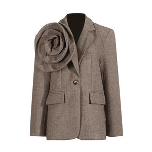 Completo da Donna Elegante Primavera 2026, Design Retrò con <span class=keywords><strong>Fiori</strong></span> 3D, Colore Unico, Vendita all'Ingrosso - Product Image 5