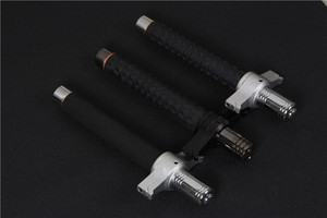 21, 26, 29, 32 Zoll Stahlstab-Kleiderbügel aus massiver Legierung, dreiteilig, faltbar, schwarz, mit Handschutz für die Aufbewahrung zu Hause - Product Image 6