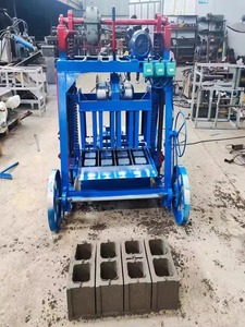 Petite machine à presser manuellement le bloc creux en béton Machines de fabrication de moules à briques Machine à parpaings - Product Image 5