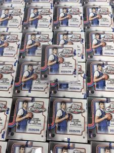 Venta al por Mayor de Cajas de Cartas Coleccionables de Baloncesto TOPPS Chrome Hanger Box Top NBA Mega Version 25-26, Juego de Cartas Coleccionables de Estrellas del Baloncesto - Product Image 3