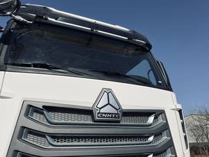 Высококачественный <span class=keywords><strong>6x4</strong></span> HOWO Nx тягач <span class=keywords><strong>Sinotruk</strong></span> дизельный тягач <span class=keywords><strong>Prime</strong></span> Mover автоматическая трансмиссия Euro 2 эмиссионная новая пневматическая подвеска - Product Image 4