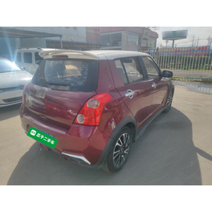 Guazi Suzuki Swift 2016 Berline d'occasion Essence Manuelle Familiale Traction Avant Rouge Voiture d'occasion pour <span class=keywords><strong>la</strong></span> Vente en Gros aux Concessionnaires Berline en Stock Prêt à l'emploi - Product Image 5