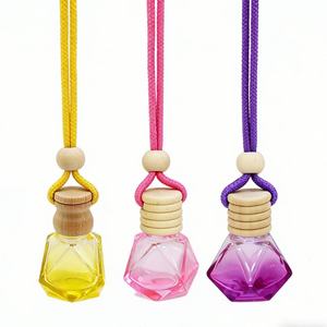 Wholesale High Quality Square Empty Air Freshener <b>Glass</b> <b>Bottle</b> Hanging Car Perfume <b>Bottle</b> <b>With</b> Wooden <b>Lid</b> - Product Image 4