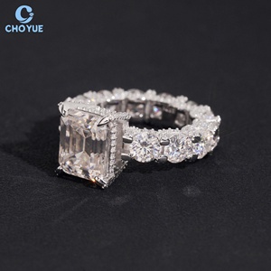 Anillo de Compromiso de Moissanita con Corte Esmeralda, Plata 925 con Baño de Rodio, Engaste Pavé, Anillos de Eternidad de Lujo para Mujer, Estilo Geométrico - Product Image 2