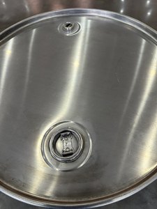 Réservoir en acier inoxydable 200L (55 gallons) de qualité chimique, poli miroir, SS304/316, entièrement équipé avec couvercle et valve, conforme aux normes UE et ISO, réutilisable - Product Image 4