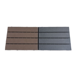 Dalles de terrasse en PP modernes, carrées, emboîtables, perméables à l'eau et antidérapantes pour revêtements de <span class=keywords><strong>sol</strong></span> de toits et terrasses extérieurs - Product Image 1