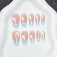 Y151 Kaixin Faux ongles à presser, bleu glace, French manucure, effet œil de chat, bleu intérieur, bord français, forme amande, finition brillante, Nail Art