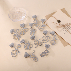 Joyería Hiphop personalizada al por mayor <span class=keywords><strong>nombre</strong></span> encantos colgante letra colgante 18K chapado en <span class=keywords><strong>oro</strong></span> <span class=keywords><strong>de</strong></span> acero inoxidable Iced Out Cz collar <span class=keywords><strong>de</strong></span> <span class=keywords><strong>mujer</strong></span> - Product Image 5