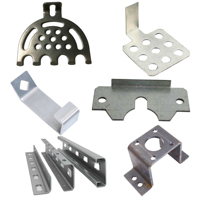 Composants de quincaillerie OEM en tôle estampée avec fabrication industrielle pour plaques de montage de dissipateurs thermiques électroniques en aluminium et cuivre